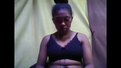 Snapshot of tahiriniah chatting on 1, 10, 2025 tahiriniah online show from 1, 10, 2025