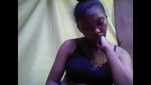 Snapshot of tahiriniah chatting on 2, 10, 2025 tahiriniah online show from 2, 10, 2025