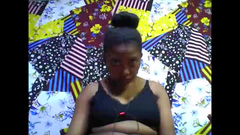 Snapshot of tahiriniah chatting on 10, 10, 2025 tahiriniah online show from 10, 10, 2025