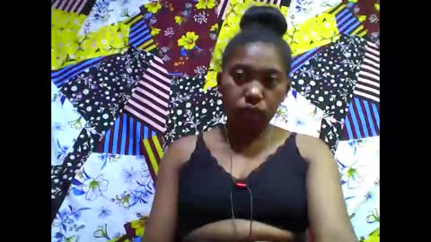 Snapshot of tahiriniah chatting on 10, 10, 2025 tahiriniah online show from 10, 10, 2025