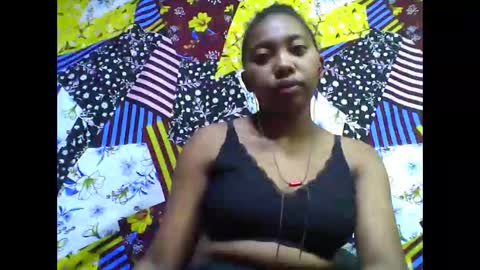 Snapshot of tahiriniah chatting on 18, 10, 2025 tahiriniah online show from 18, 10, 2025