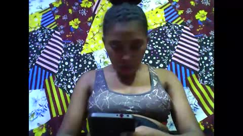 Snapshot of tahiriniah chatting on 24, 11, 2025 tahiriniah online show from 24, 11, 2025