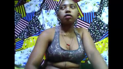 Snapshot of tahiriniah chatting on 14, 12, 2025 tahiriniah online show from 14, 12, 2025