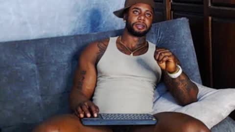 Tairon Tucke online show from 14, 1, 2025