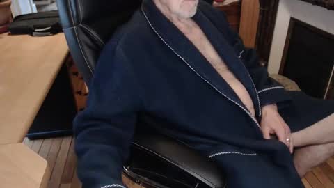 taisabaki54 online show from 4, 4, 2026