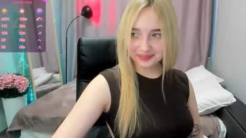 Snapshot of taisia_hot chatting on 2, 5, 2026 Taisia online show from 2, 5, 2026