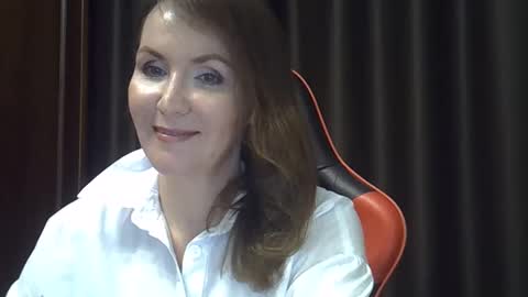 Snapshot of taisialucky77 chatting on 5, 10, 2025 taisialucky77 online show from 5, 10, 2025