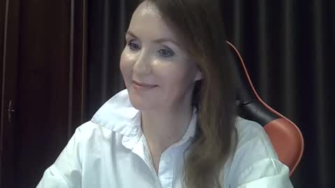 Snapshot of taisialucky77 chatting on 9, 10, 2025 taisialucky77 online show from 9, 10, 2025