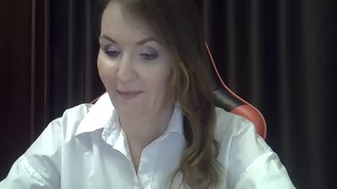 Snapshot of taisialucky77 chatting on 21, 10, 2025 taisialucky77 online show from 21, 10, 2025