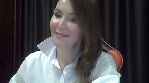 Snapshot of taisialucky77 chatting on 24, 11, 2025 taisialucky77 online show from 24, 11, 2025