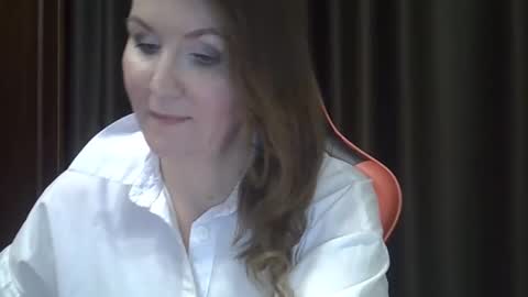 Snapshot of taisialucky77 chatting on 4, 12, 2025 taisialucky77 online show from 4, 12, 2025