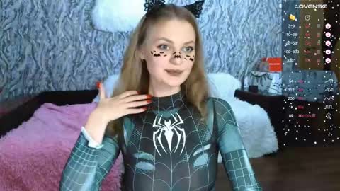 Snapshot of taissia_sweet chatting on 31, 10, 2025 Im Taya online show from 31, 10, 2025