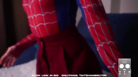 Snapshot of taitehambelton chatting on 4, 10, 2025 Mia online show from 4, 10, 2025