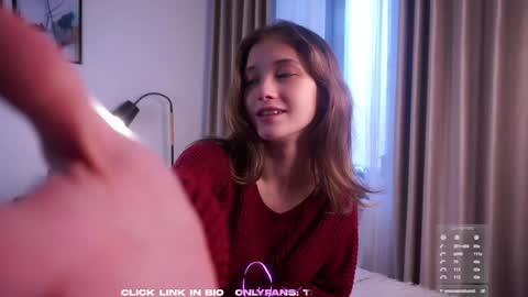 Snapshot of taitehambelton chatting on 22, 10, 2025 Mia online show from 22, 10, 2025