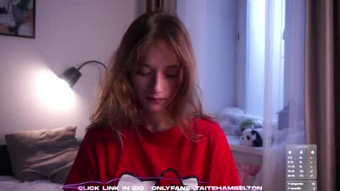 Snapshot of taitehambelton chatting on 24, 10, 2025 Mia online show from 24, 10, 2025