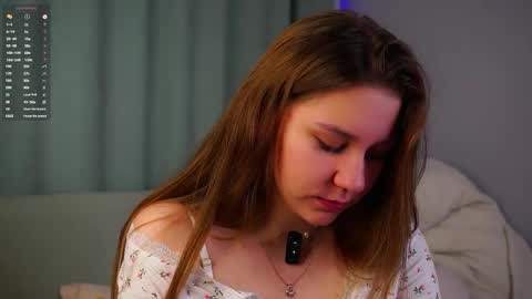 Snapshot of taithelme chatting on 7, 5, 2026 Molly online show from 7, 5, 2026