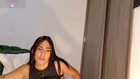 talianaprada_ online show from 6, 4, 2026