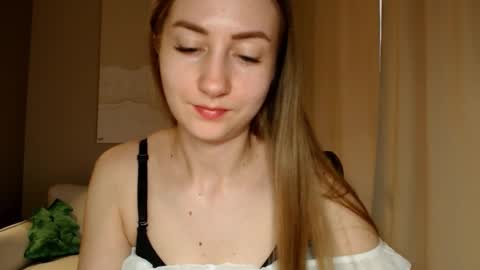Snapshot of taliiyafiredream chatting on 8, 1, 2025 Kira online show from 8, 1, 2025
