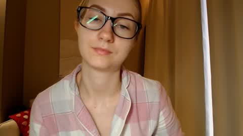 Snapshot of taliiyafiredream chatting on 1, 3, 2025 Kira online show from 1, 3, 2025