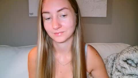 Snapshot of taliiyafiredream chatting on 17, 10, 2025 Kira online show from 17, 10, 2025