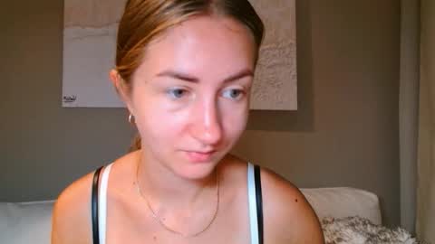 Snapshot of taliiyafiredream chatting on 24, 10, 2025 Kira online show from 24, 10, 2025