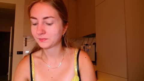 Snapshot of taliiyafiredream chatting on 5, 11, 2025 Kira online show from 5, 11, 2025