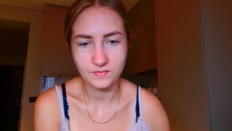 Snapshot of taliiyafiredream chatting on 10, 11, 2025 Kira online show from 10, 11, 2025