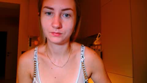 Snapshot of taliiyafiredream chatting on 11, 11, 2025 Kira online show from 11, 11, 2025