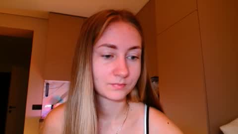 Snapshot of taliiyafiredream chatting on 2, 12, 2025 Kira online show from 2, 12, 2025