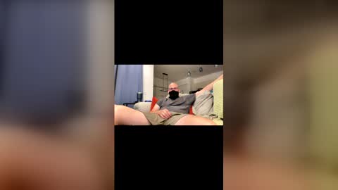 Snapshot of tall_guy96 chatting on 17, 5, 2026 Mason Lane online show from 17, 5, 2026