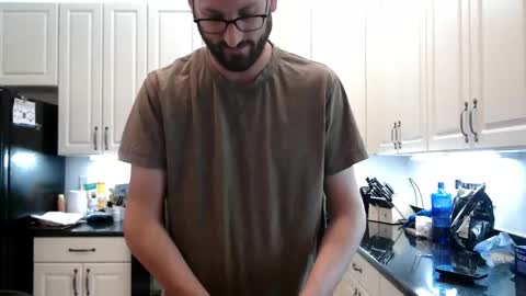 Snapshot of tall_guy96 chatting on 17, 5, 2026 Mason Lane online show from 17, 5, 2026