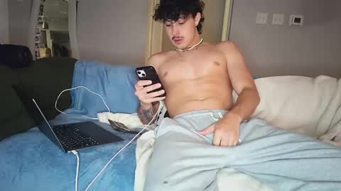 Snapshot of talltatsandhandsome chatting on 28, 2, 2026 TallTatsAndHandsome online show from 28, 2, 2026