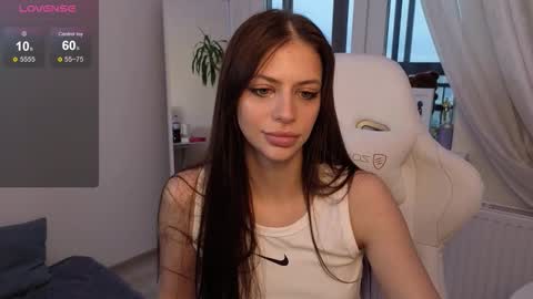 Snapshot of tamagotchi_san chatting on 24, 11, 2025 Daria Promisess online show from 24, 11, 2025