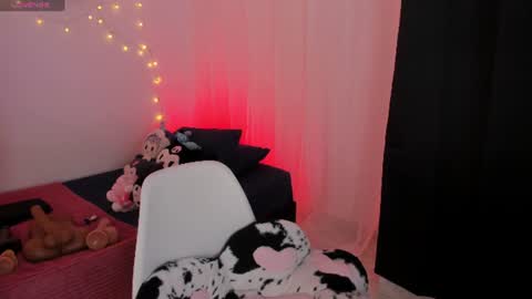 Snapshot of tamara_aluna_ chatting on 8, 7, 2026 Tamy online show from 8, 7, 2026