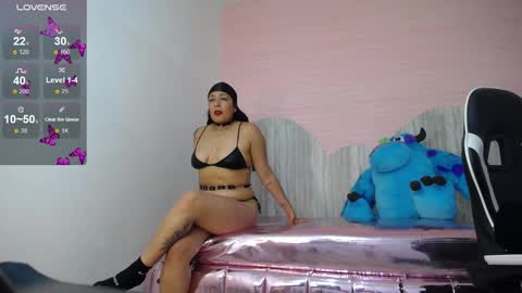 Snapshot of tamara_brown_t chatting on 6, 11, 2025 Tamara online show from 6, 11, 2025