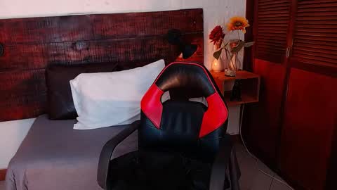 Snapshot of tamara_sanz1 chatting on 9, 12, 2024 online show from 9, 12, 2024