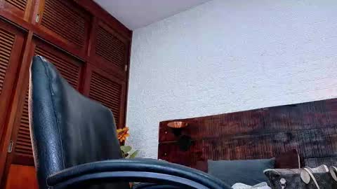 Snapshot of tamara_sanz1 chatting on 18, 11, 2025 online show from 18, 11, 2025