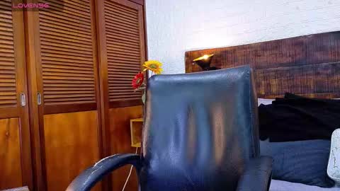 Snapshot of tamara_sanz1 chatting on 26, 11, 2025 online show from 26, 11, 2025