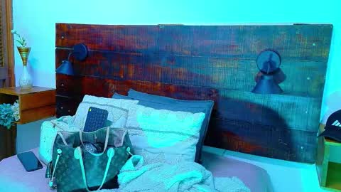 Snapshot of tamara_sanz1 chatting on 6, 1, 2026 online show from 6, 1, 2026