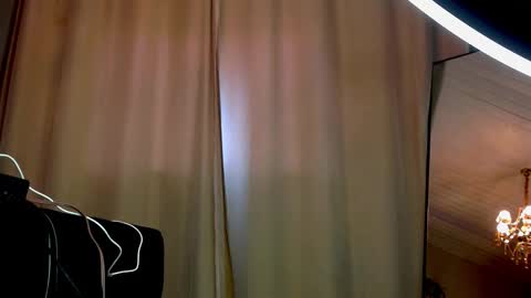 Snapshot of tamiriscampos chatting on 4, 12, 2025 BrazilianFIT online show from 4, 12, 2025