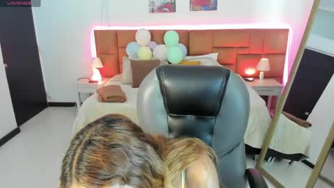 Snapshot of tamy_edwards chatting on 5, 5, 2026 Tamy online show from 5, 5, 2026