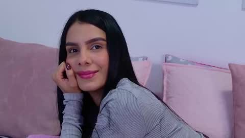 Snapshot of tamy_sweet01 chatting on 19, 11, 2025 tamy sweet01 online show from 19, 11, 2025