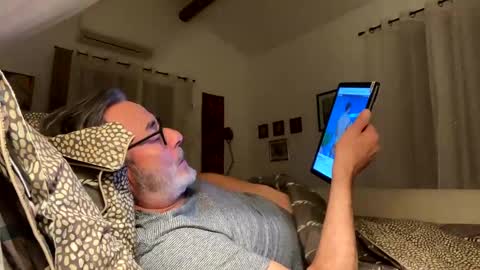 Dominique online show from 20, 1, 2025