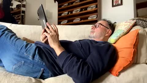 Dominique online show from 8, 2, 2025