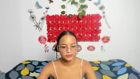 Snapshot of tania_hot0 chatting on 30, 11, 2025 tania_hot0 online show from 30, 11, 2025