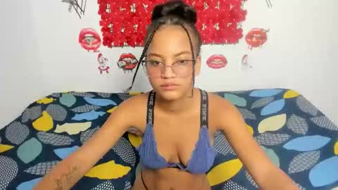 Snapshot of tania_hot0 chatting on 1, 12, 2025 tania_hot0 online show from 1, 12, 2025