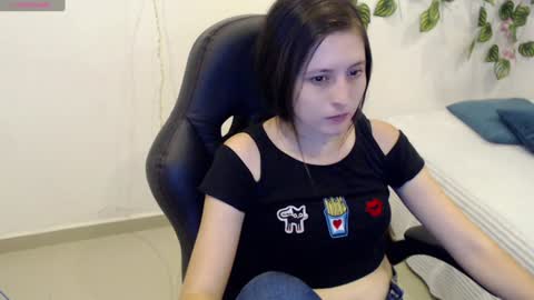 Snapshot of taniadevil_69 chatting on 8, 1, 2025 Tania online show from 8, 1, 2025