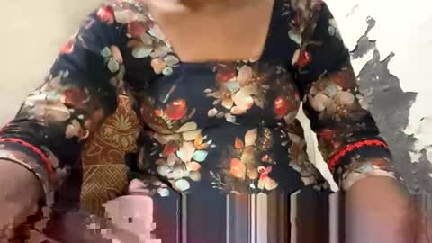 Snapshot of taniya_roy4628 chatting on 19, 5, 2026 taniya_roy4628 online show from 19, 5, 2026