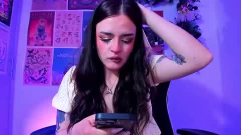 Snapshot of tara_hs chatting on 2, 1, 2025 online show from 2, 1, 2025