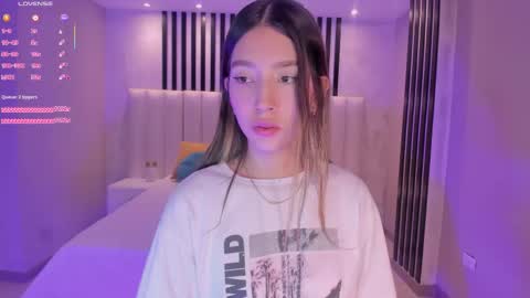 Snapshot of taralawrence chatting on 30, 11, 2025 Tara Lawrence online show from 30, 11, 2025